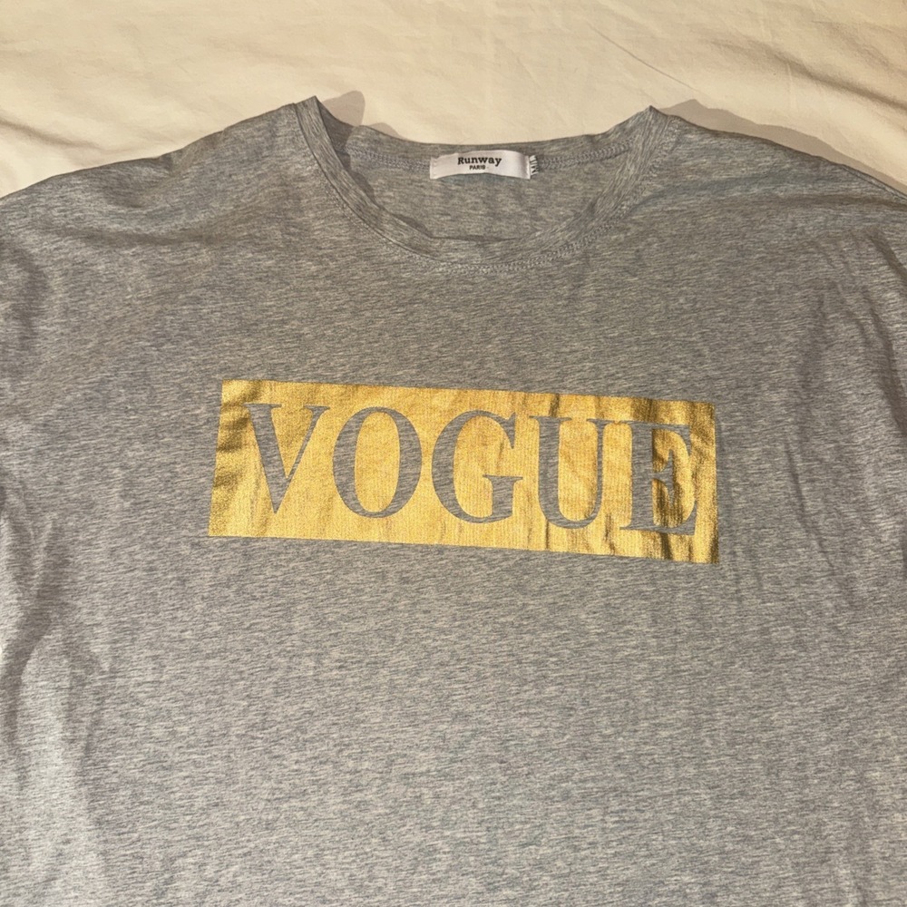 Runway Paris VOGUE Print Gray Tshirt Dress With Pockets Size M/L